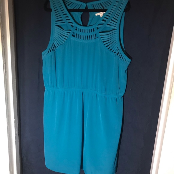 Light weight sleeveless dress FREE WITH PURCHASE JUST BUNDLE - Picture 1 of 3